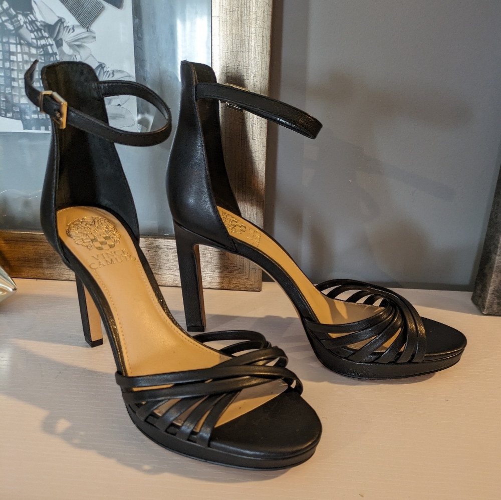 SOLD Vince Camuto Pumps